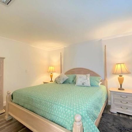 Cheerfull 4/Bed/ 3 Bath / Pool / Best Location เนเปิลส์ ภายนอก รูปภาพ
