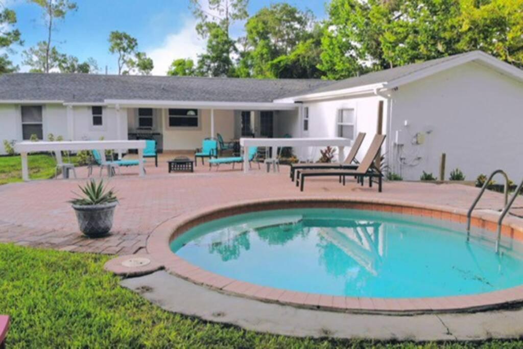 Cheerfull 4/Bed/ 3 Bath / Pool / Best Location เนเปิลส์ ภายนอก รูปภาพ
